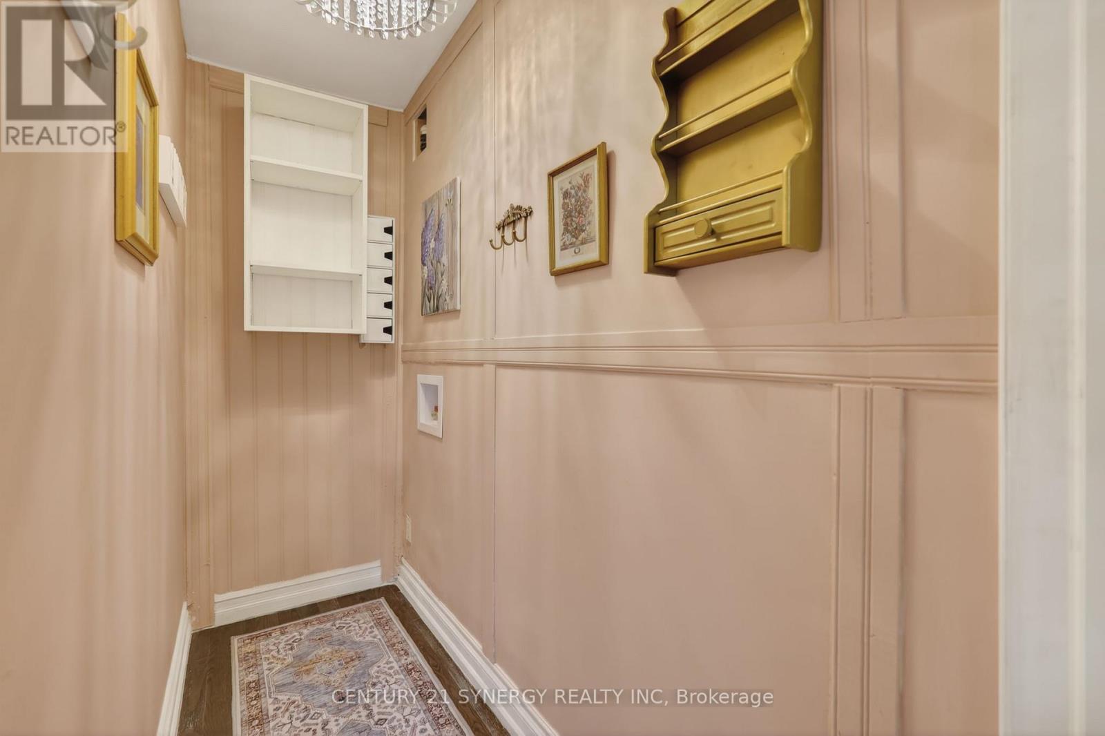 2358 Joliffe Street, Ottawa, ON - Indoor
