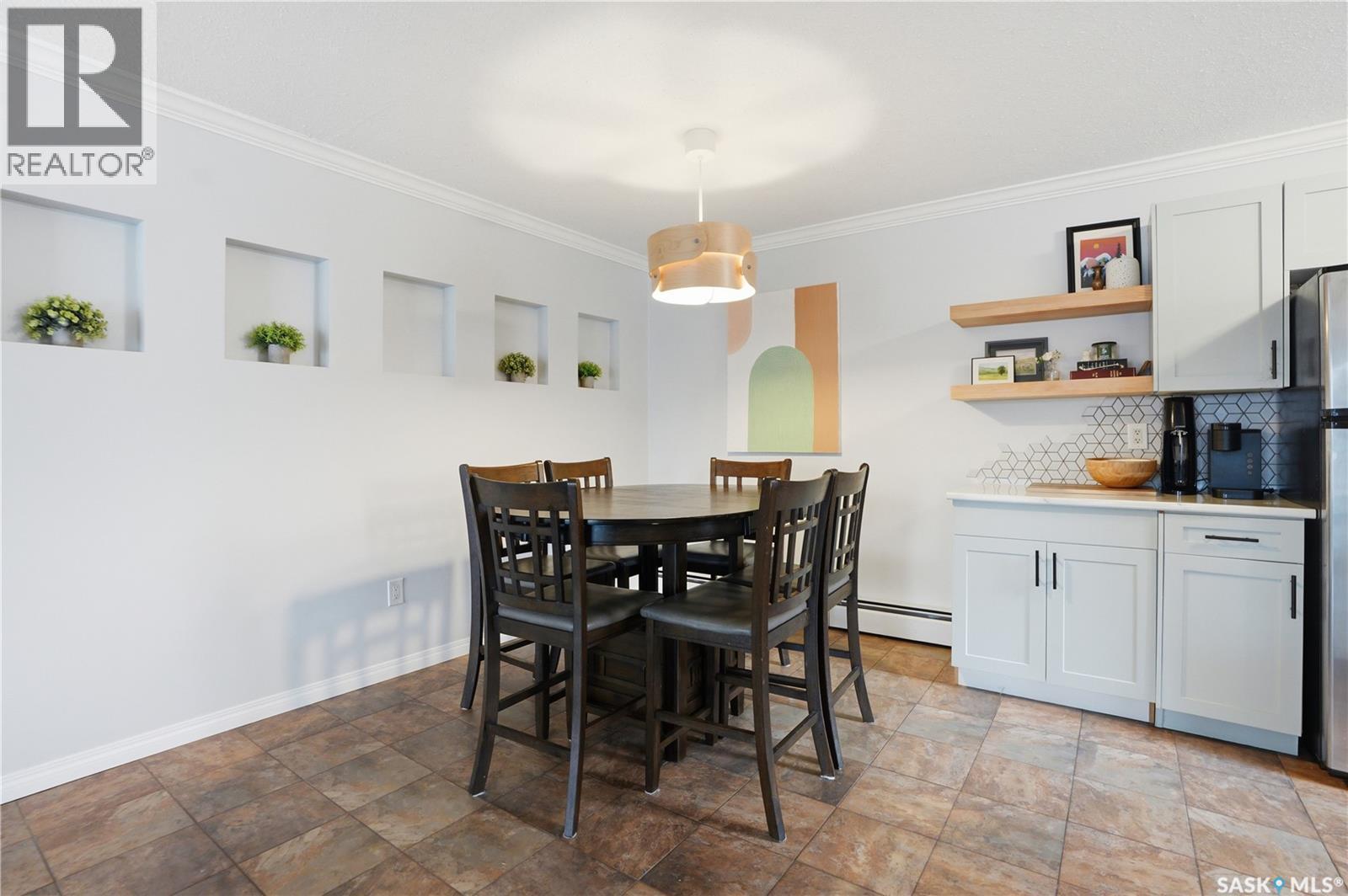 A 1014 Colony Street, Saskatoon, SK - Indoor
