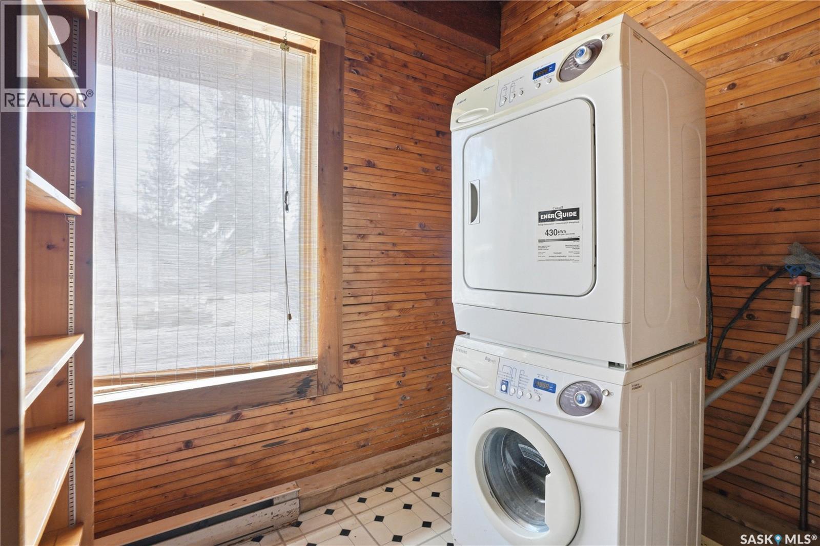 17 Mccordick Street, Shields, SK - Indoor Photo Showing Laundry Room