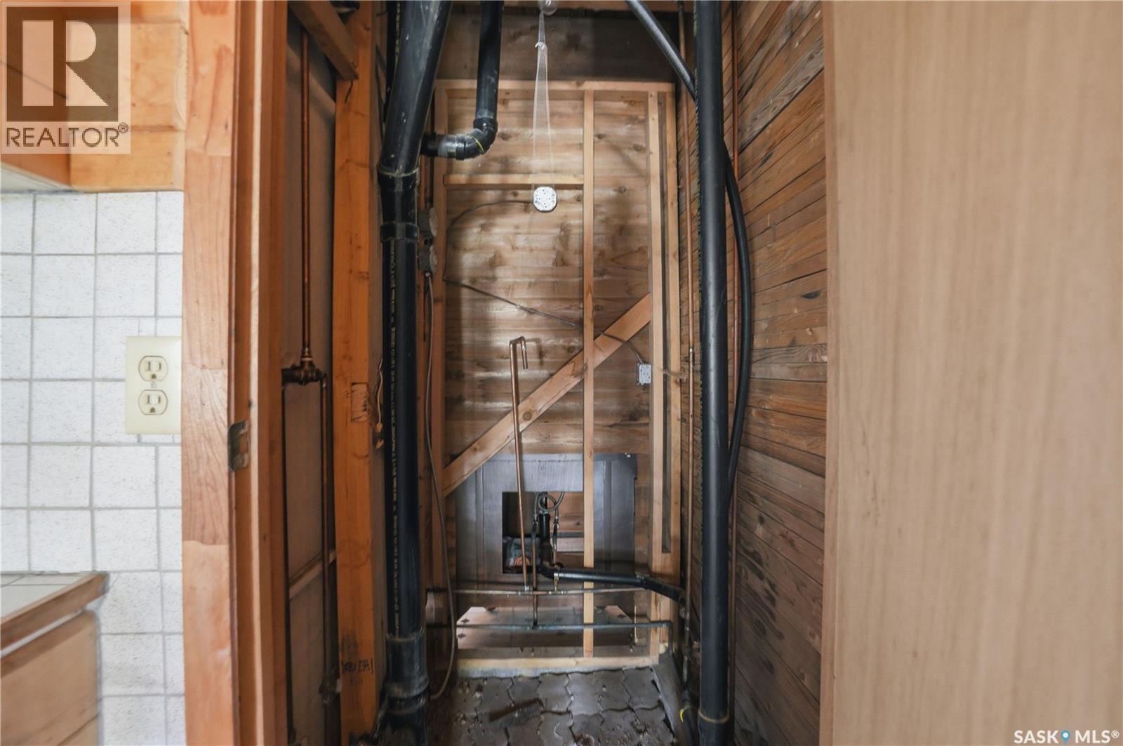 17 Mccordick Street, Shields, SK - Indoor