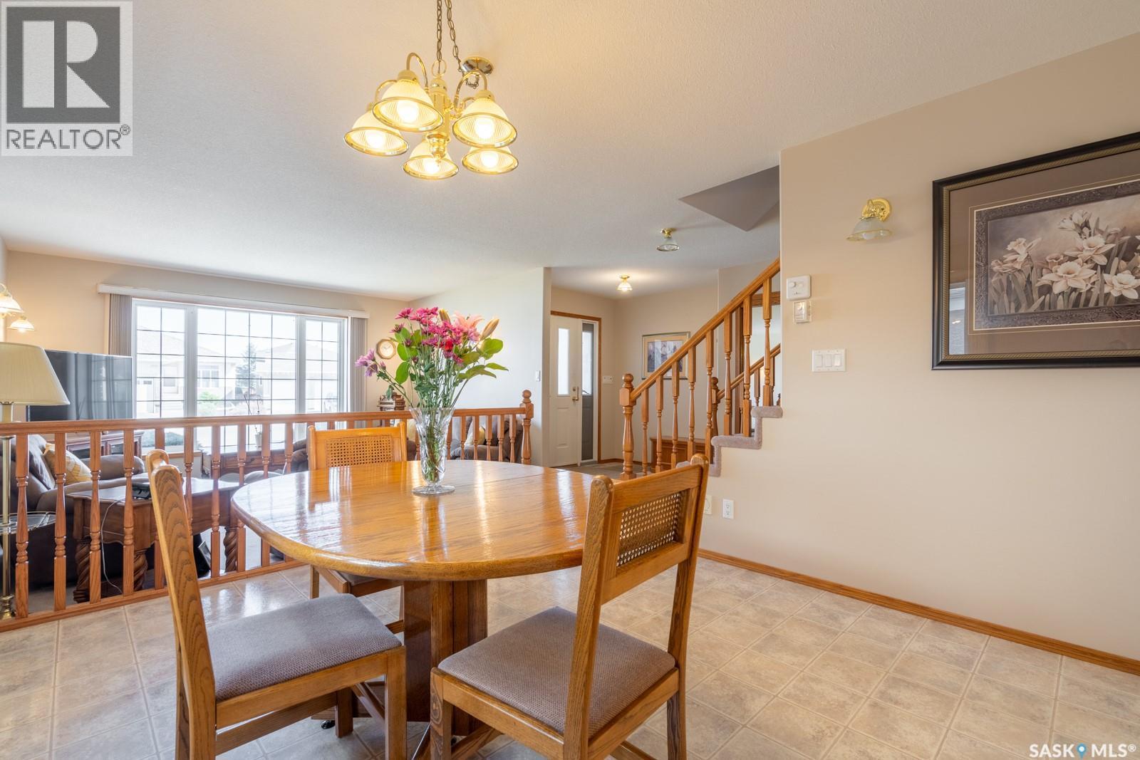 2346 Mcgregor Place, Regina, SK - Indoor Photo Showing Dining Room