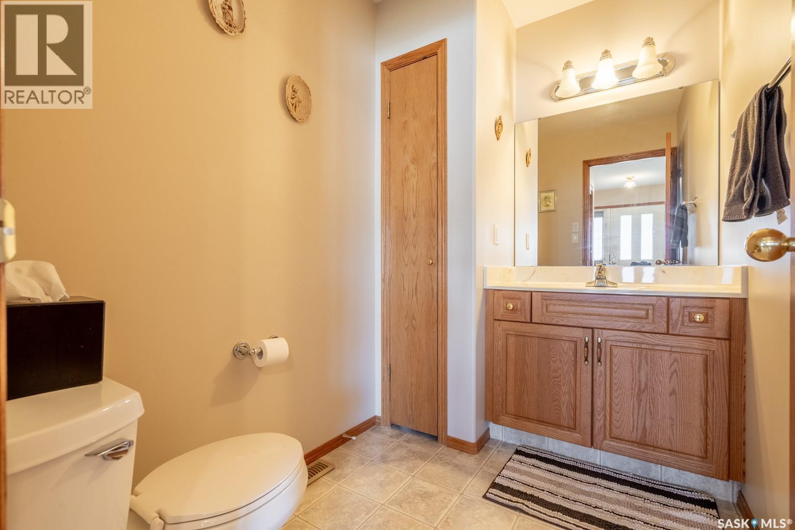 2346 Mcgregor Place, Regina, SK - Indoor Photo Showing Bathroom