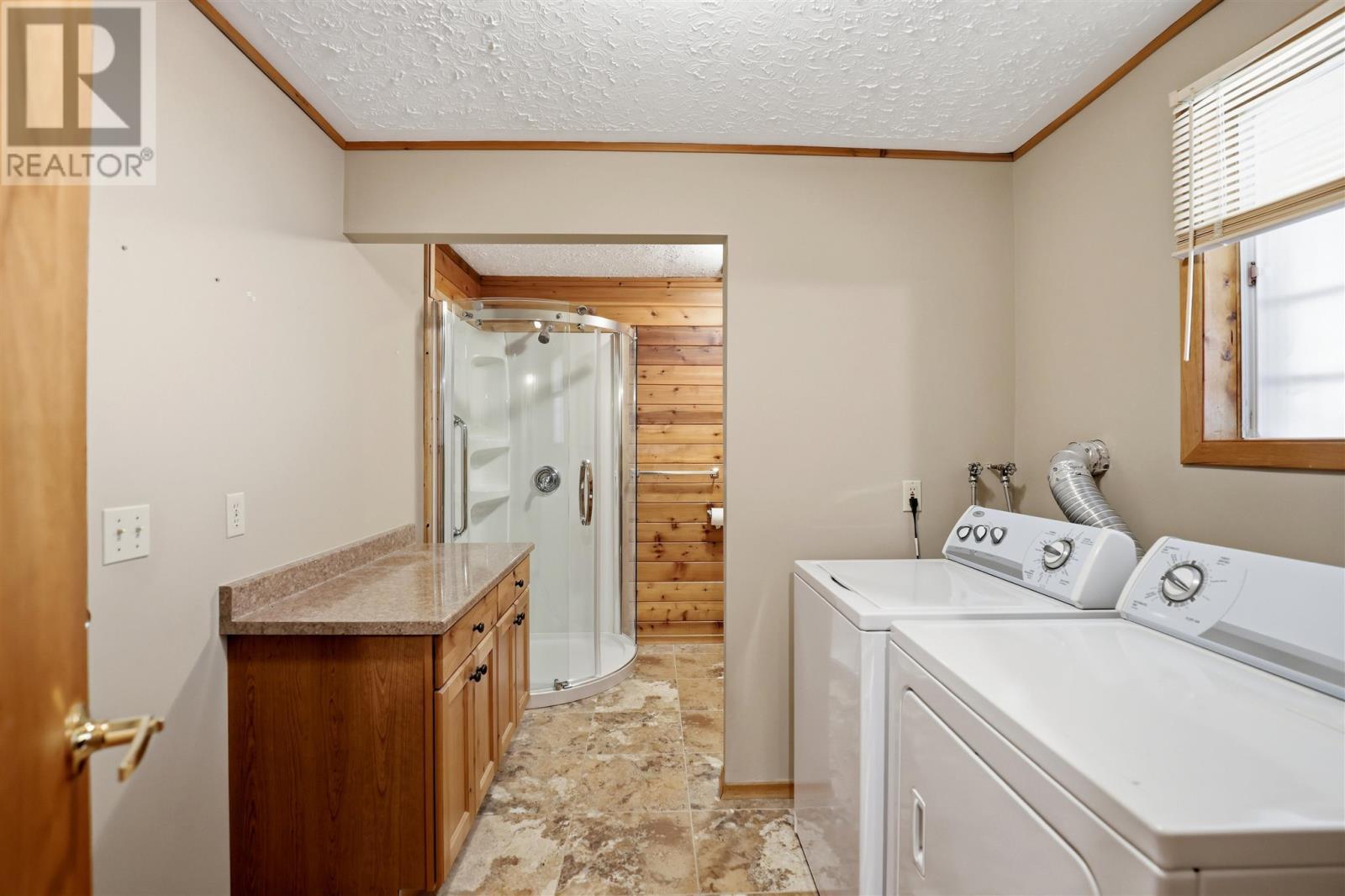 4562 Second Lin W, Prince Township, ON - Indoor Photo Showing Laundry Room