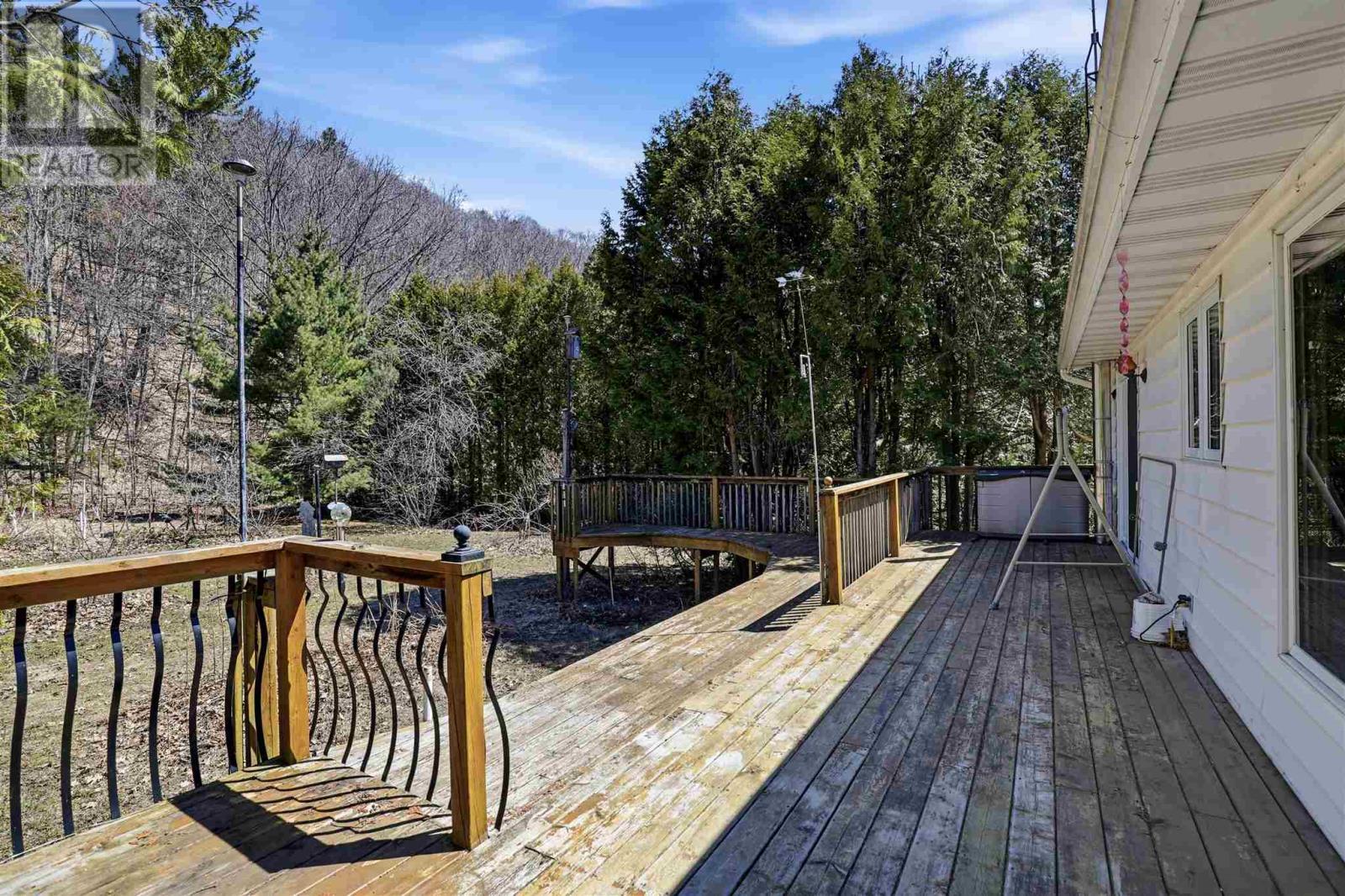 4562 Second Lin W, Prince Township, ON - Outdoor With Deck Patio Veranda