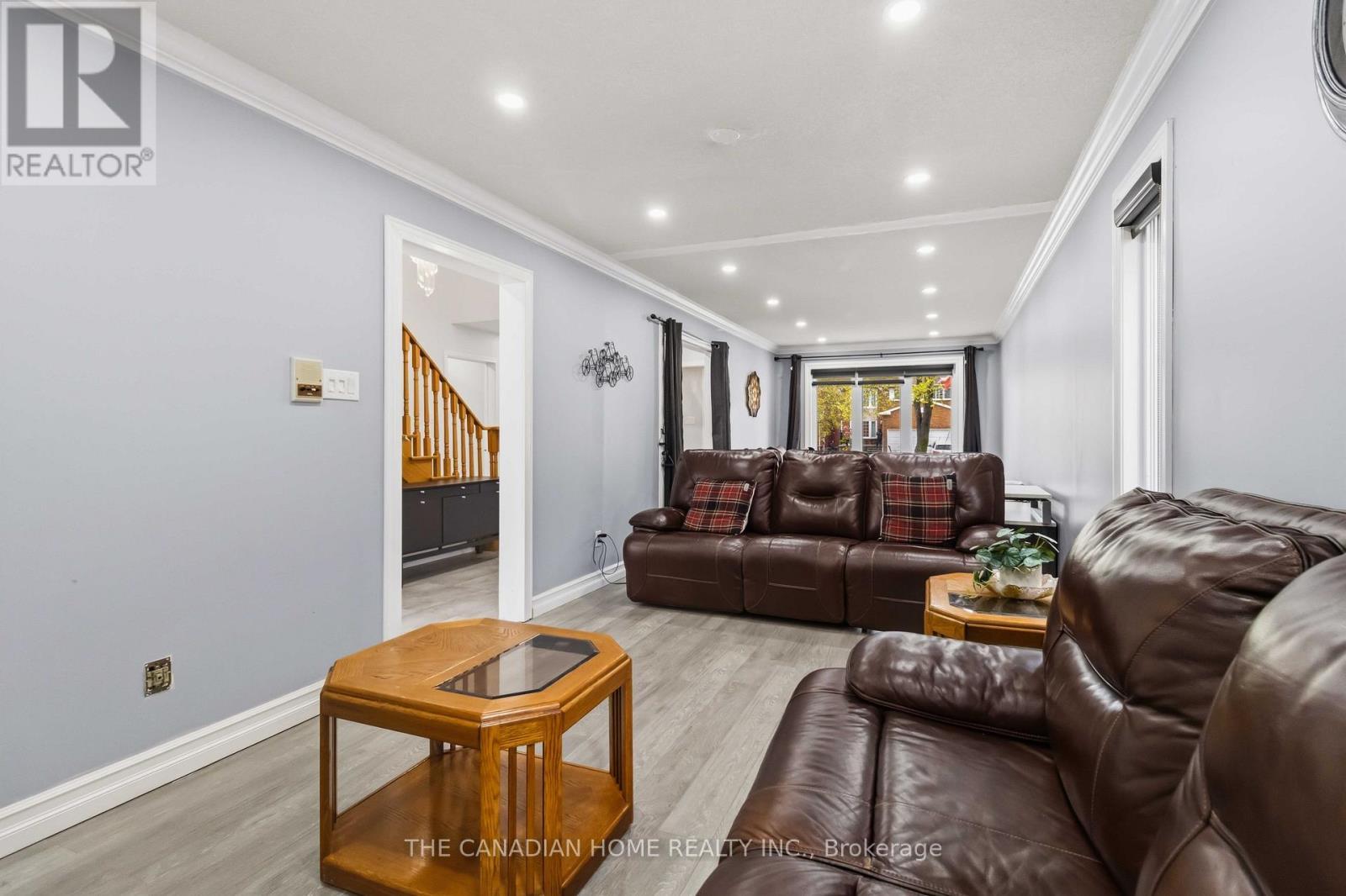 3549 Redmond Road, Mississauga, ON - Indoor Photo Showing Living Room