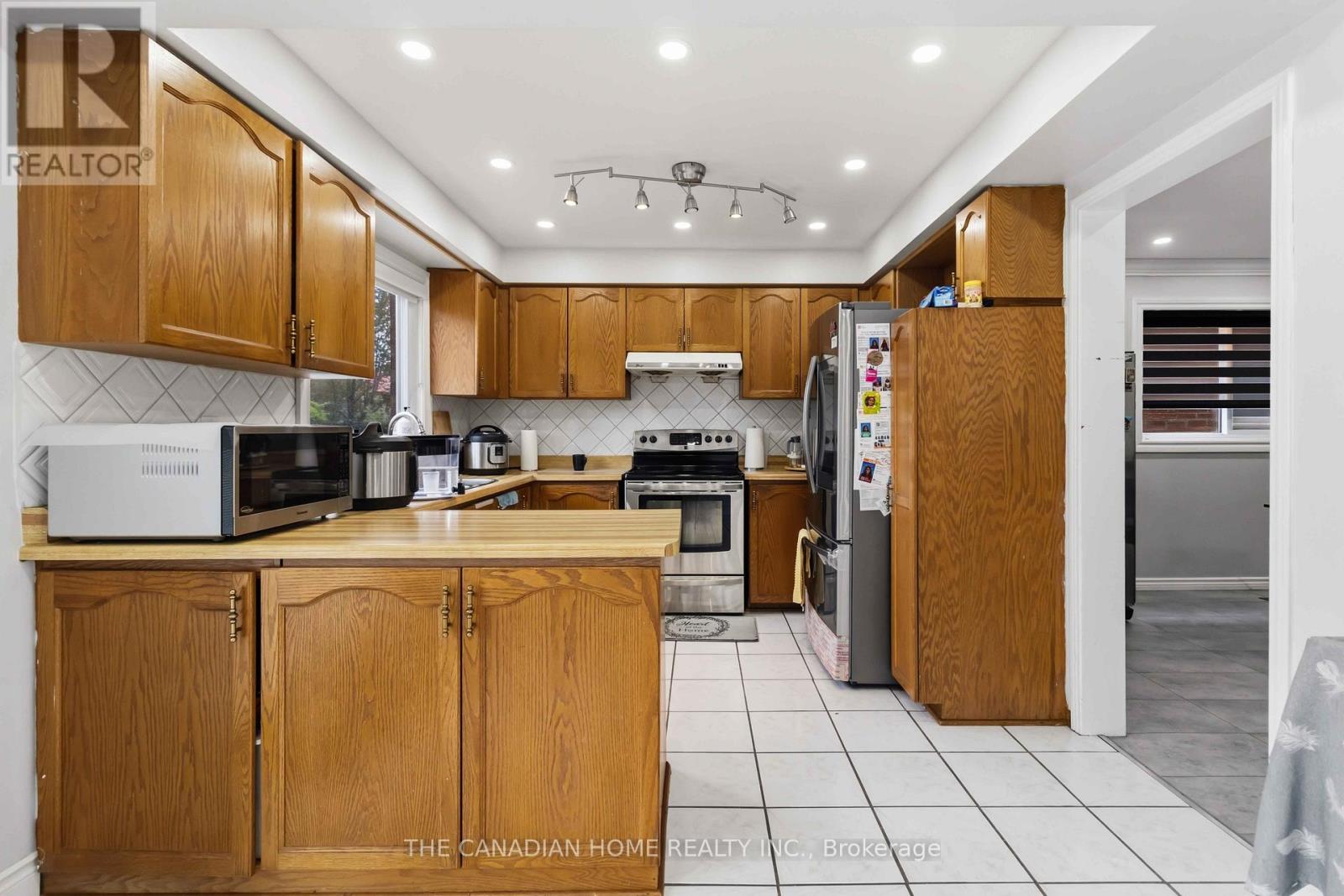 3549 Redmond Road, Mississauga, ON - Indoor Photo Showing Kitchen
