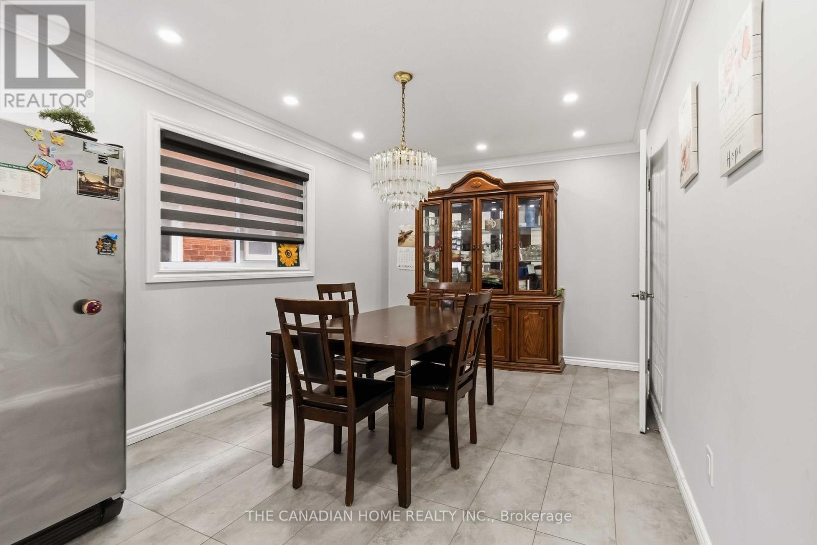 3549 Redmond Road, Mississauga, ON - Indoor Photo Showing Dining Room