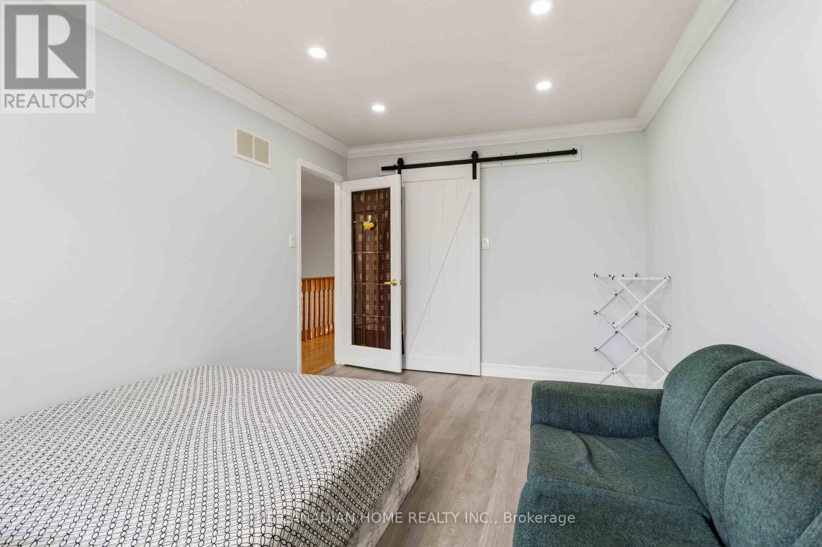 3549 Redmond Road, Mississauga, ON - Indoor