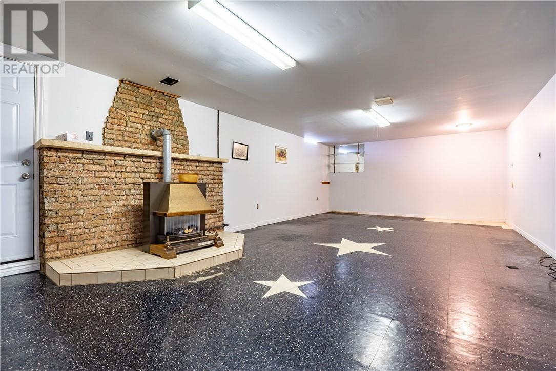 4214 Roy, Hanmer, ON - Indoor