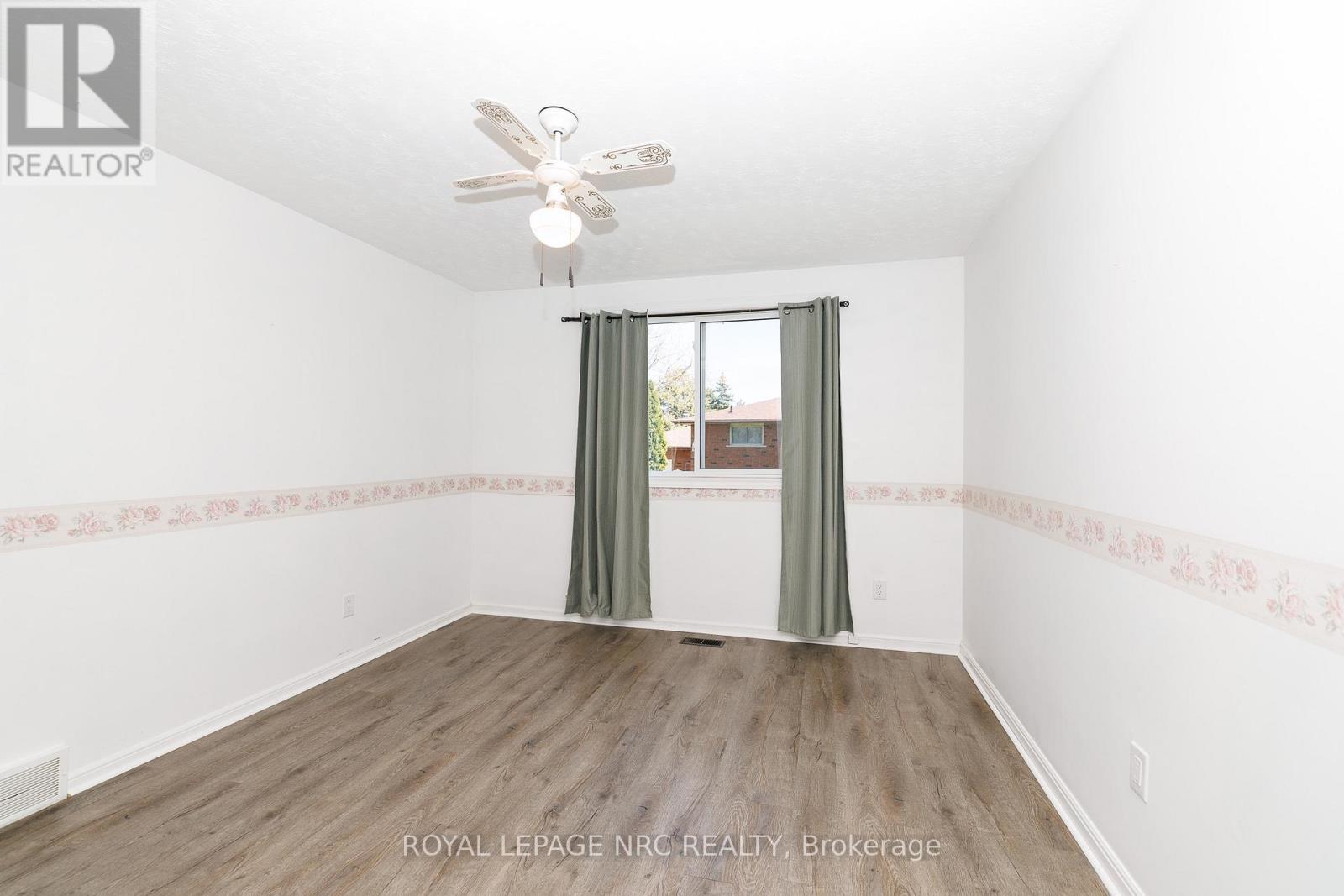 8 Kerwin Gate, St. Catharines (Lakeport), ON - Indoor Photo Showing Other Room