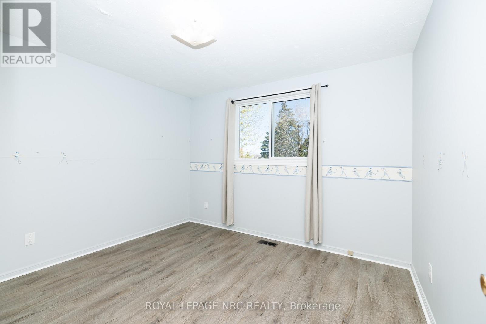 8 Kerwin Gate, St. Catharines (Lakeport), ON - Indoor Photo Showing Other Room