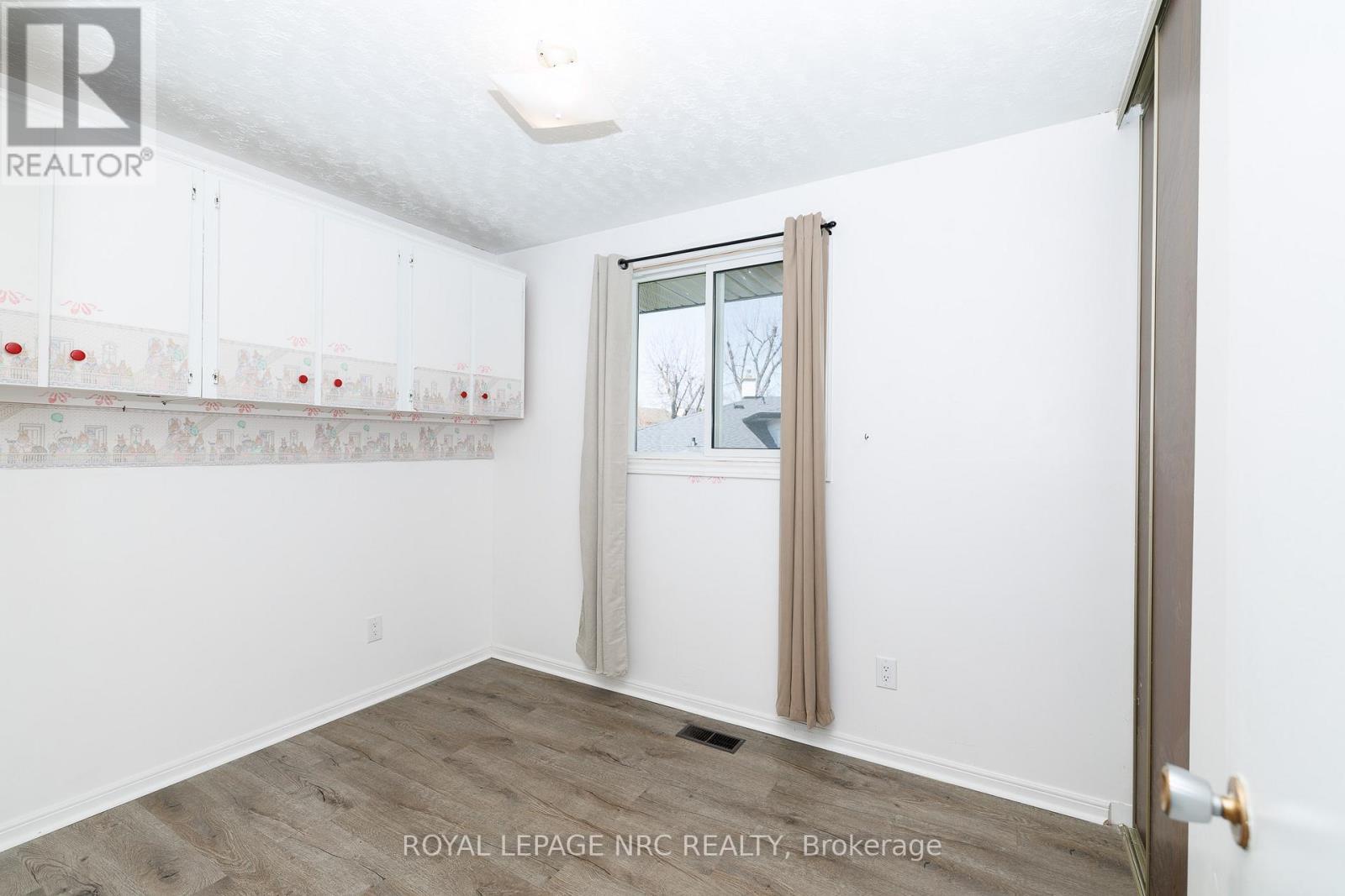 8 Kerwin Gate, St. Catharines (Lakeport), ON - Indoor Photo Showing Other Room