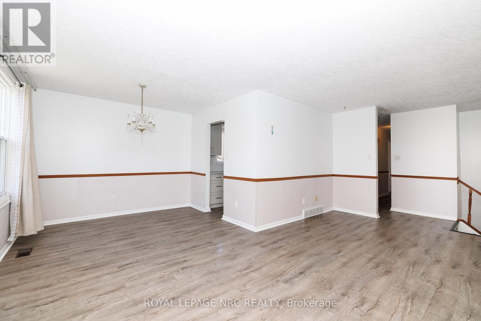 8 Kerwin Gate, St. Catharines (Lakeport), ON - Indoor Photo Showing Other Room