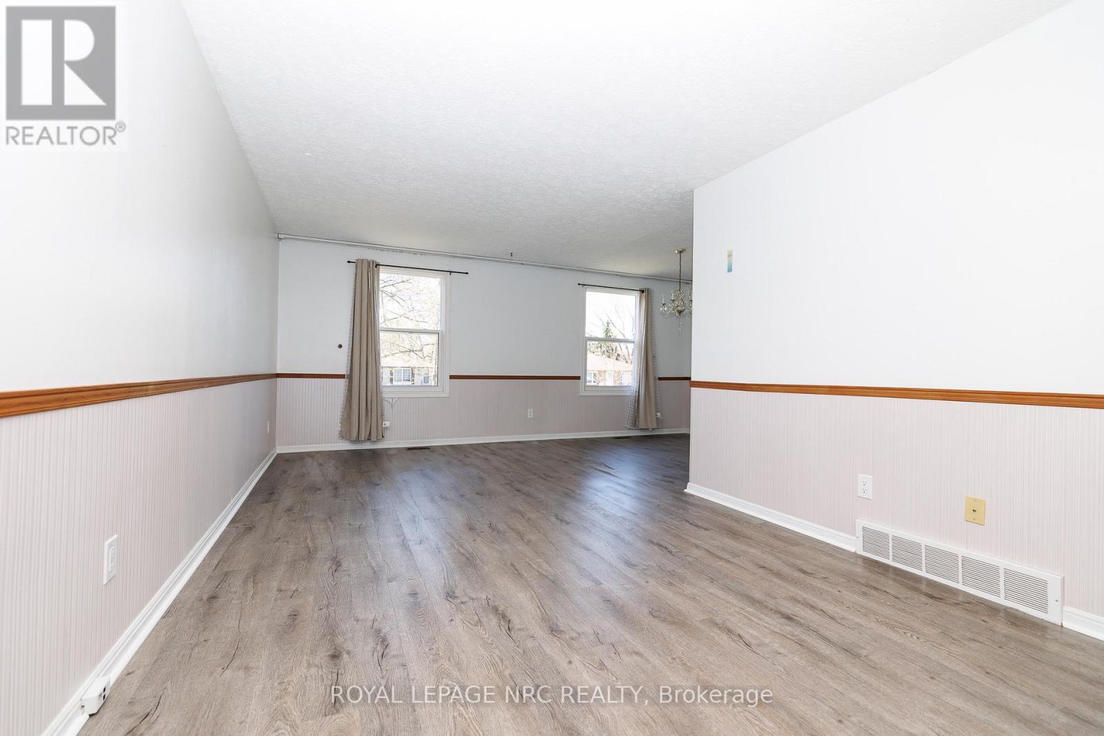8 Kerwin Gate, St. Catharines (Lakeport), ON - Indoor Photo Showing Other Room