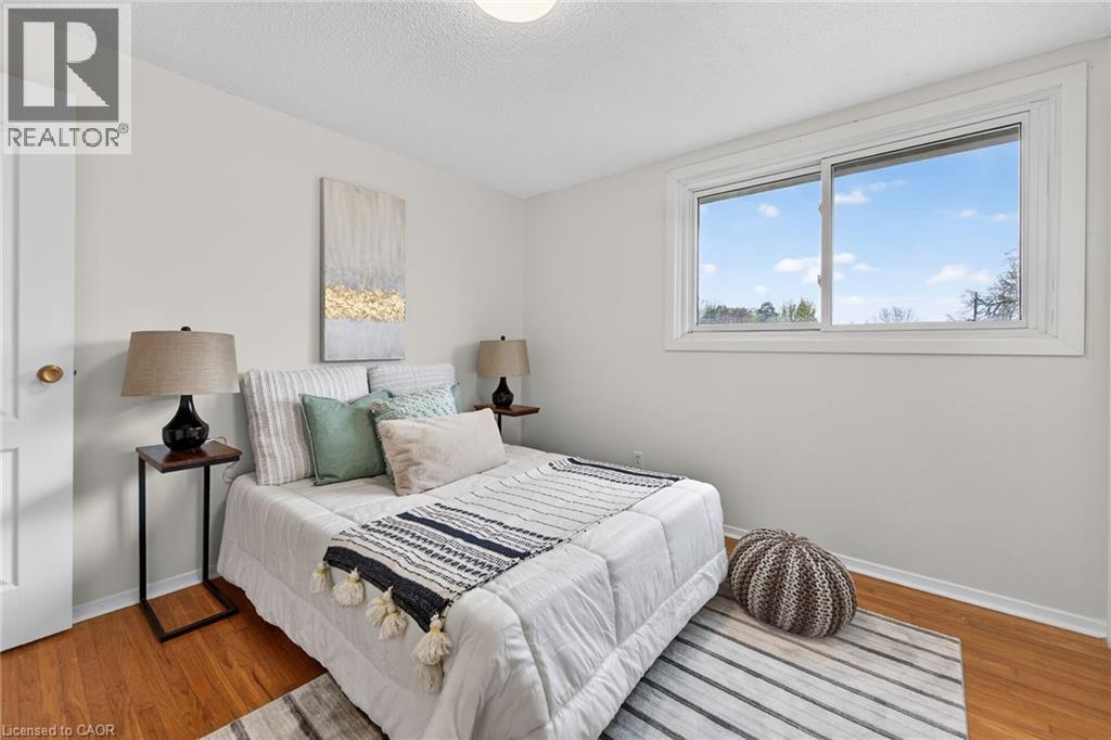 167 Darlington Drive, Hamilton, ON - Indoor Photo Showing Bedroom