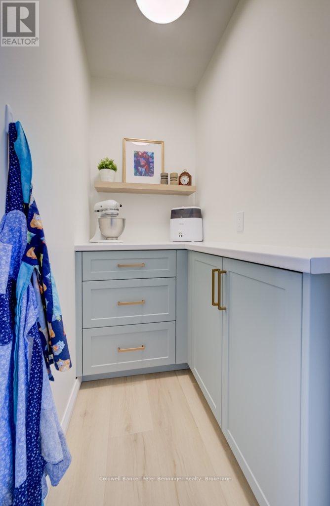 Butler Pantry - 33 Tower Road, Arran-Elderslie, ON - Indoor