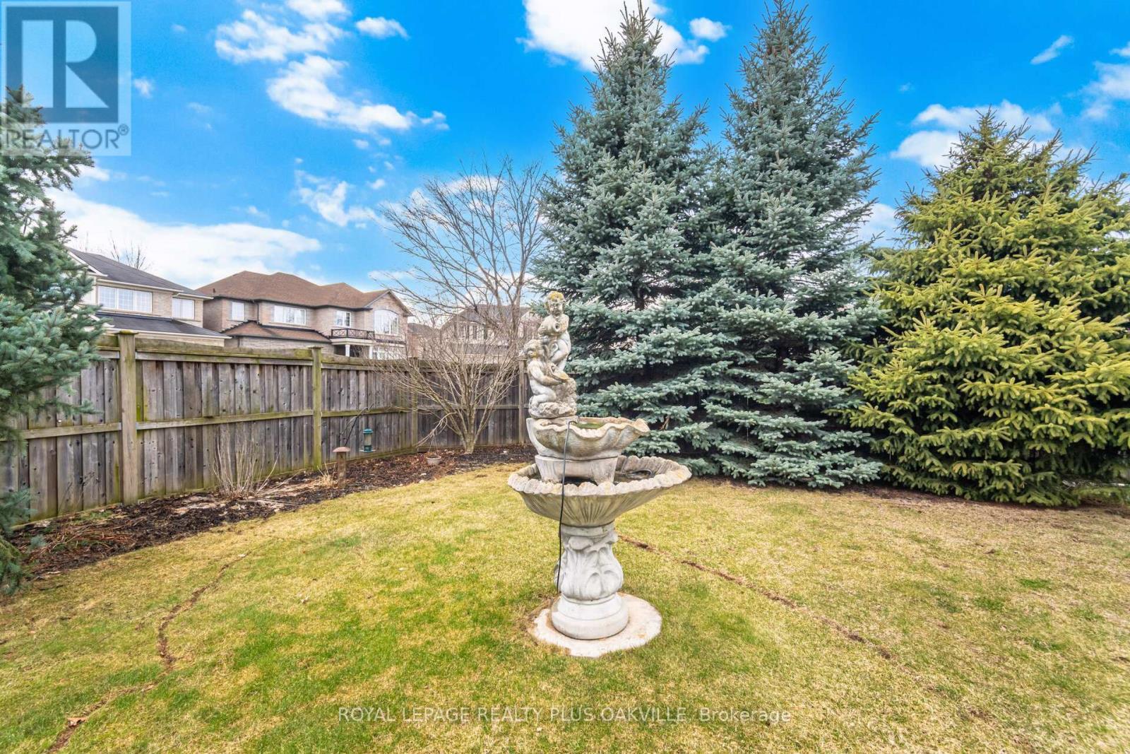 3409 Liptay Avenue, Oakville, ON - Outdoor