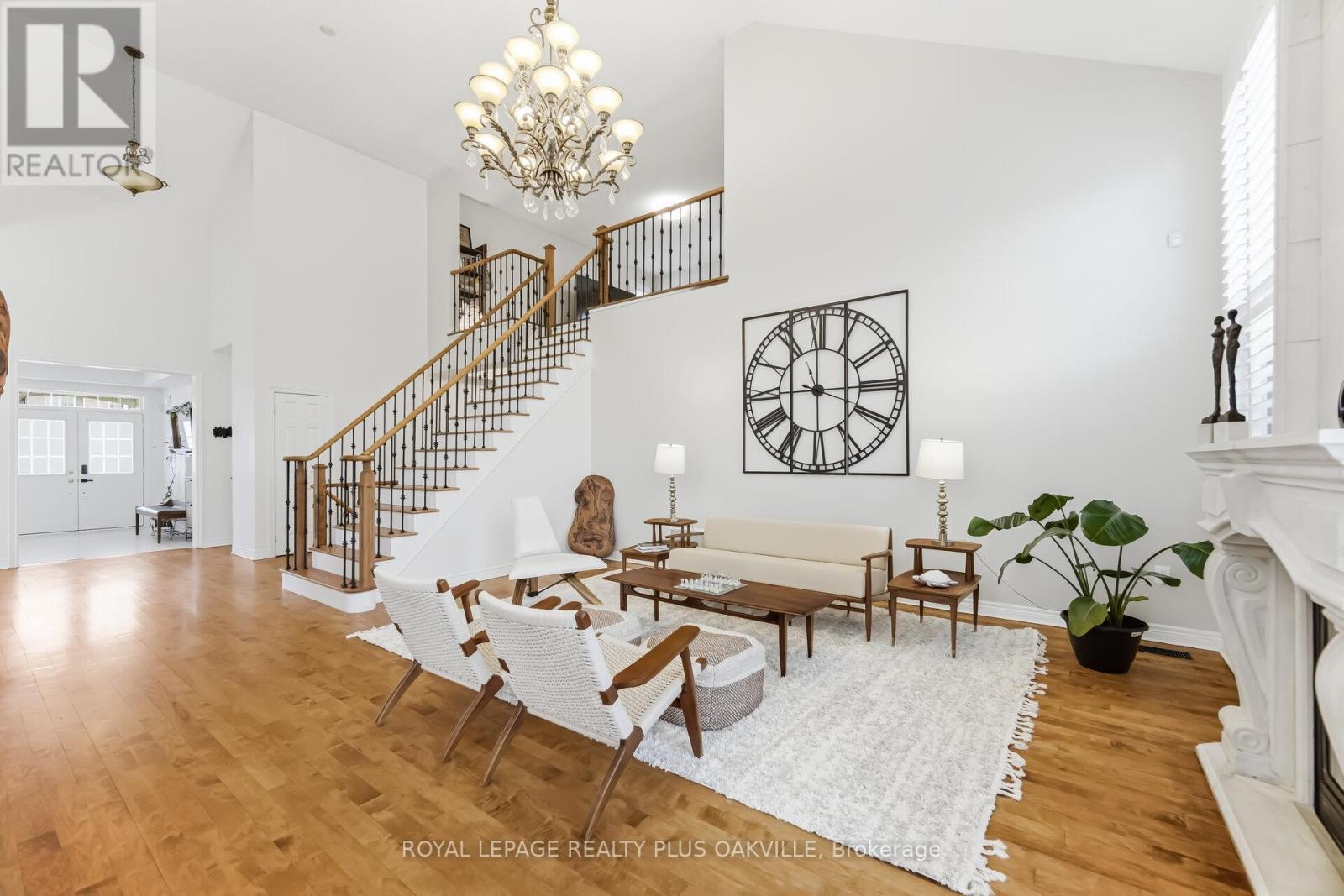 3409 Liptay Avenue, Oakville, ON - Indoor