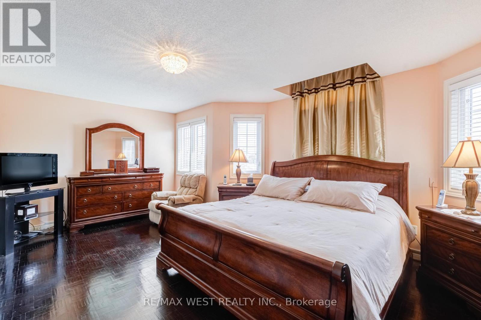 55 Pavin Crescent, Caledon, ON