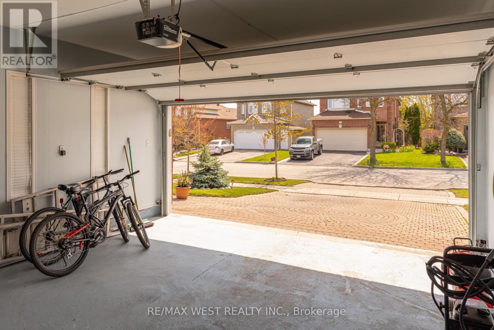 55 Pavin Crescent, Caledon, ON