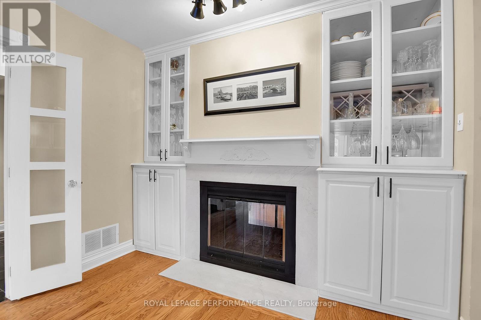 1841 Beattie Avenue, Ottawa, ON - Indoor Photo Showing Living Room With Fireplace