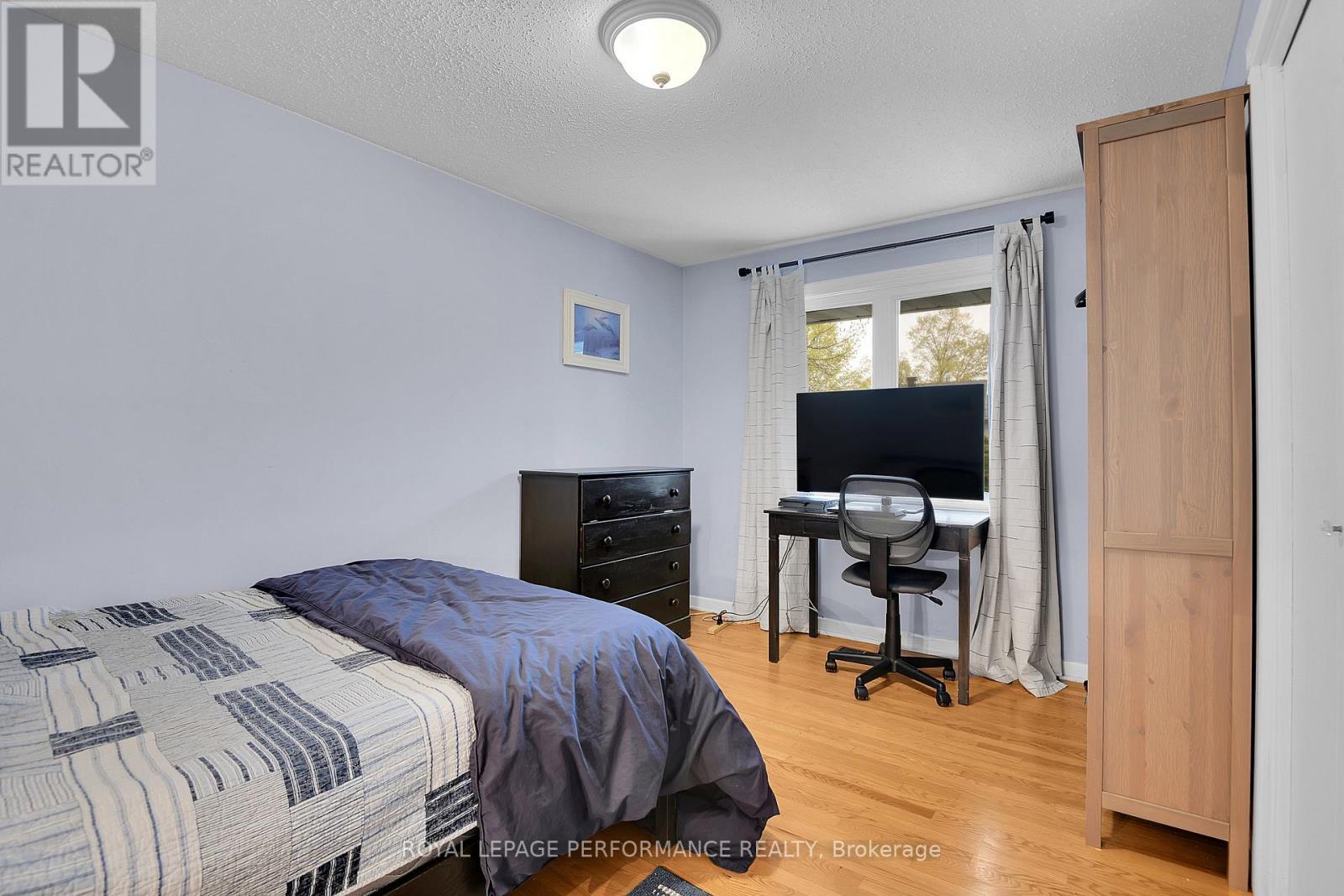 1841 Beattie Avenue, Ottawa, ON - Indoor Photo Showing Bedroom