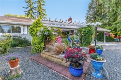 1226 Centre Rd Qualicum Beach, BC V9K 2G8