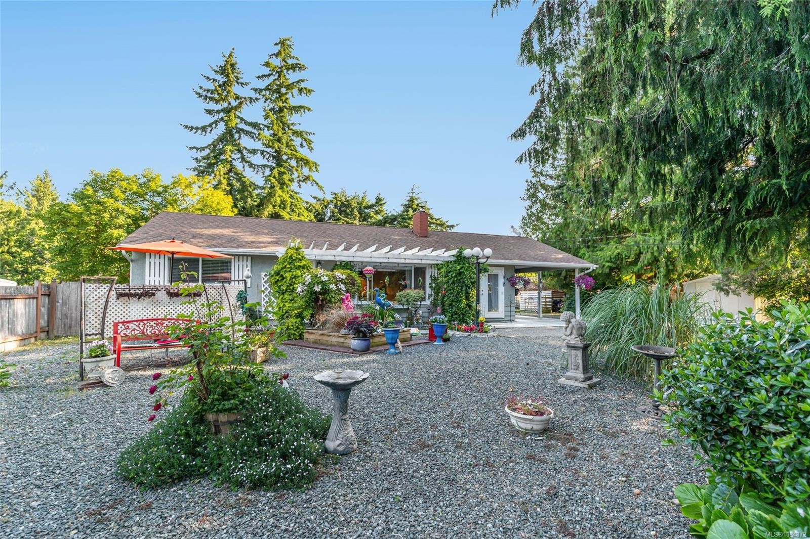 1226 Centre Rd, Qualicum Beach, BC