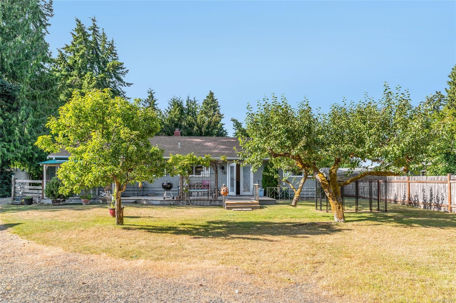 1226 Centre Rd, Qualicum Beach, BC