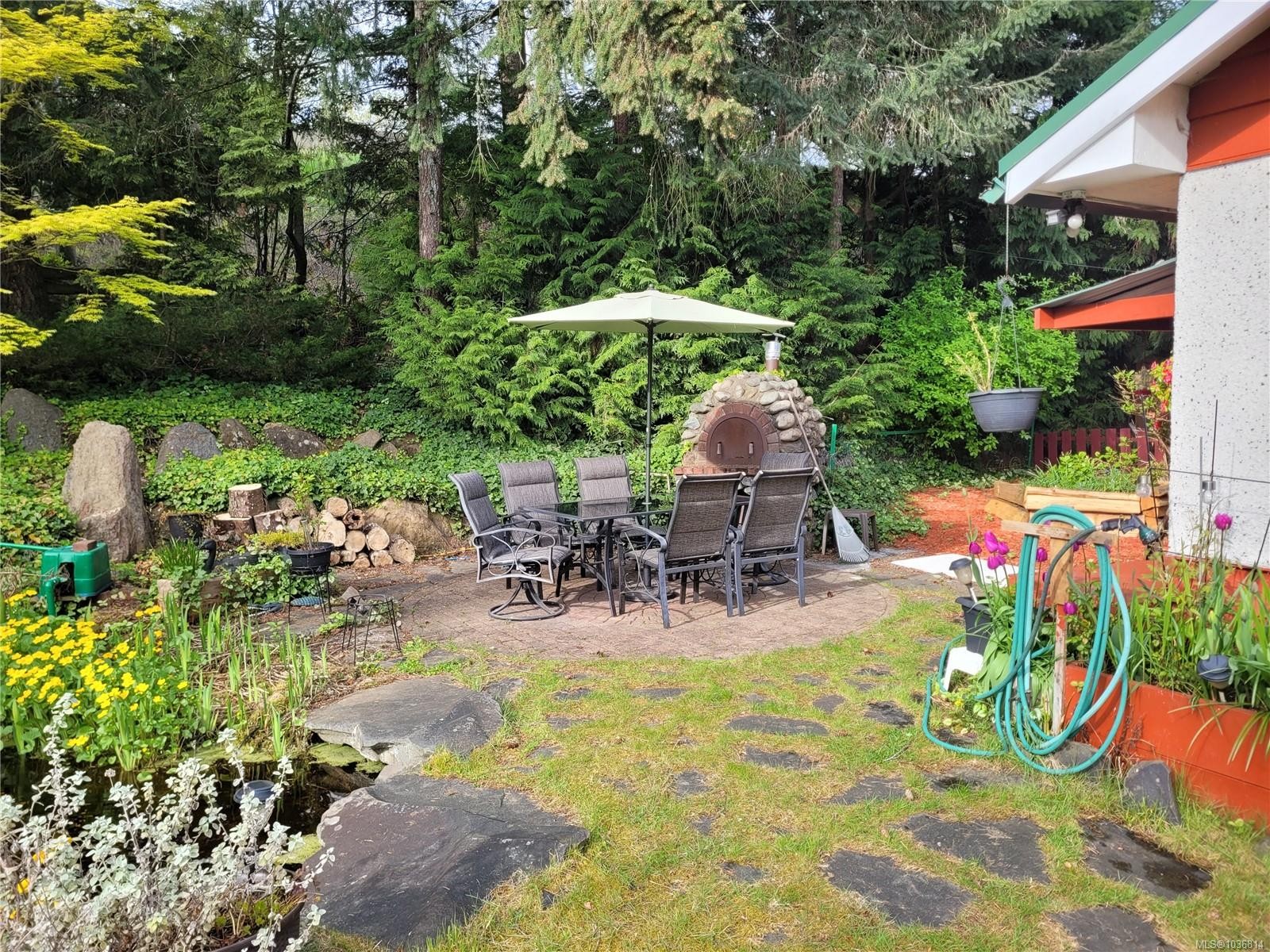 369 Baker Rd, Ladysmith, BC