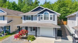 614 Oakwood Rd Ladysmith, BC V9G 2C1