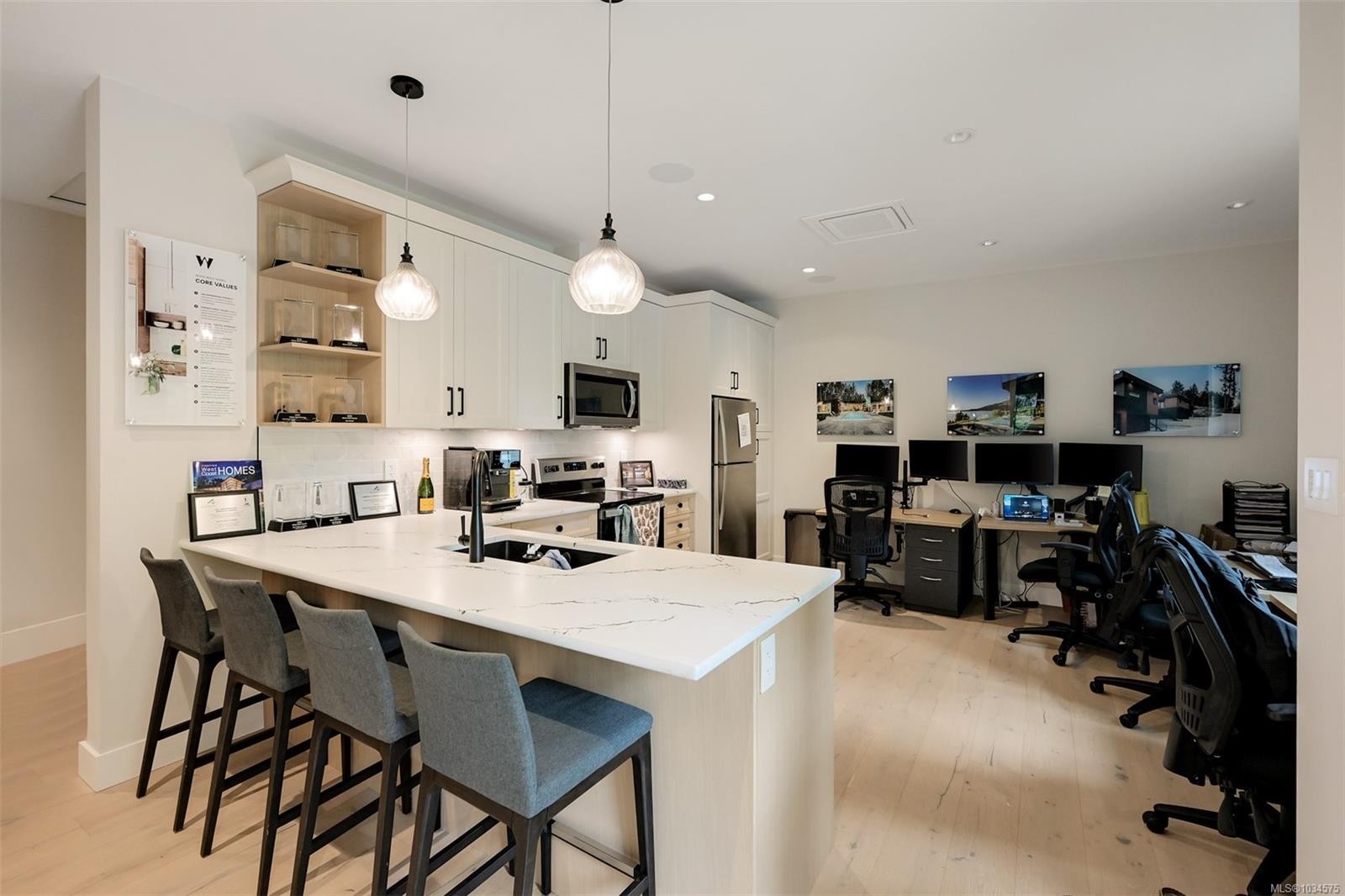 5157 Del Monte Ave, Saanich, BC