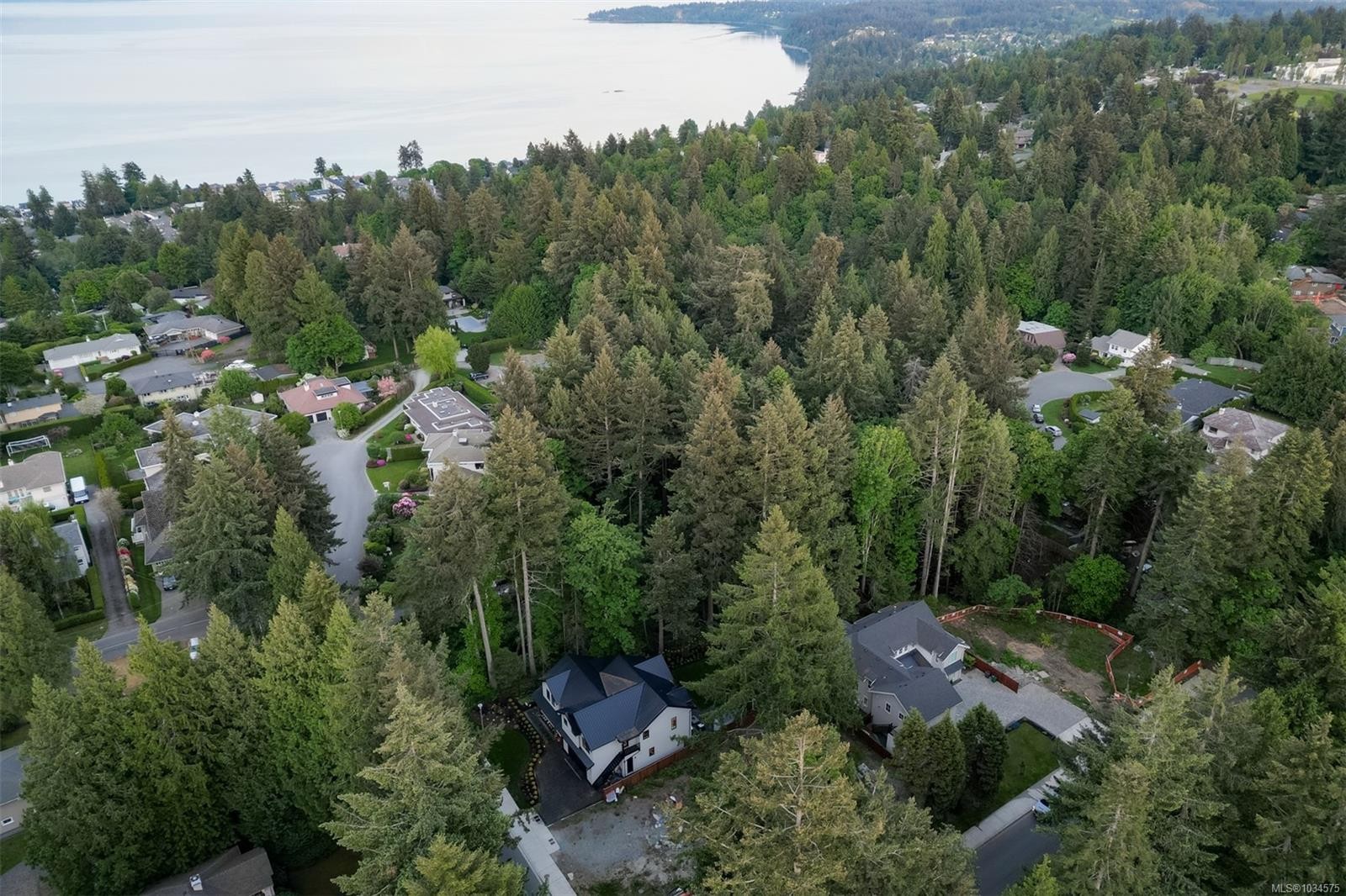 5157 Del Monte Ave, Saanich, BC