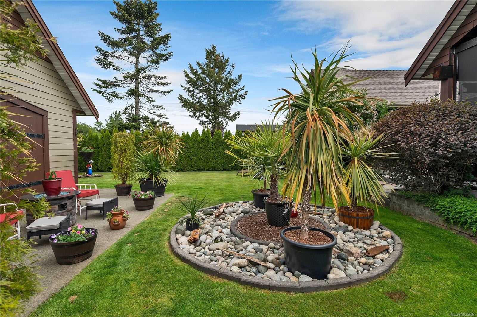 240 Carolyn Rd, Campbell River, BC