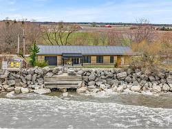 116 EAST BEACH Leamington, ON N8H 3V7