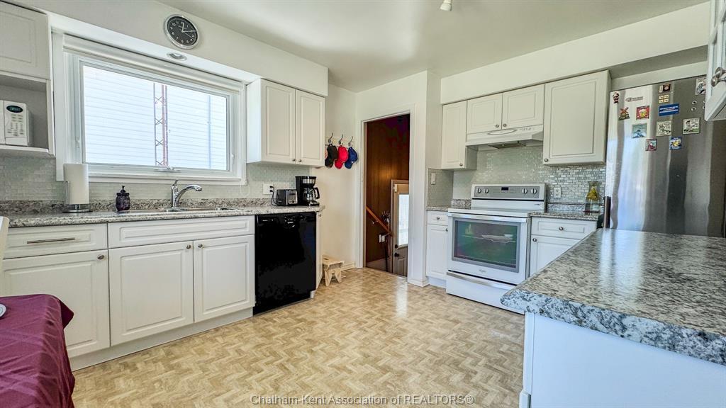 94 Stanley Avenue, Chatham, ON