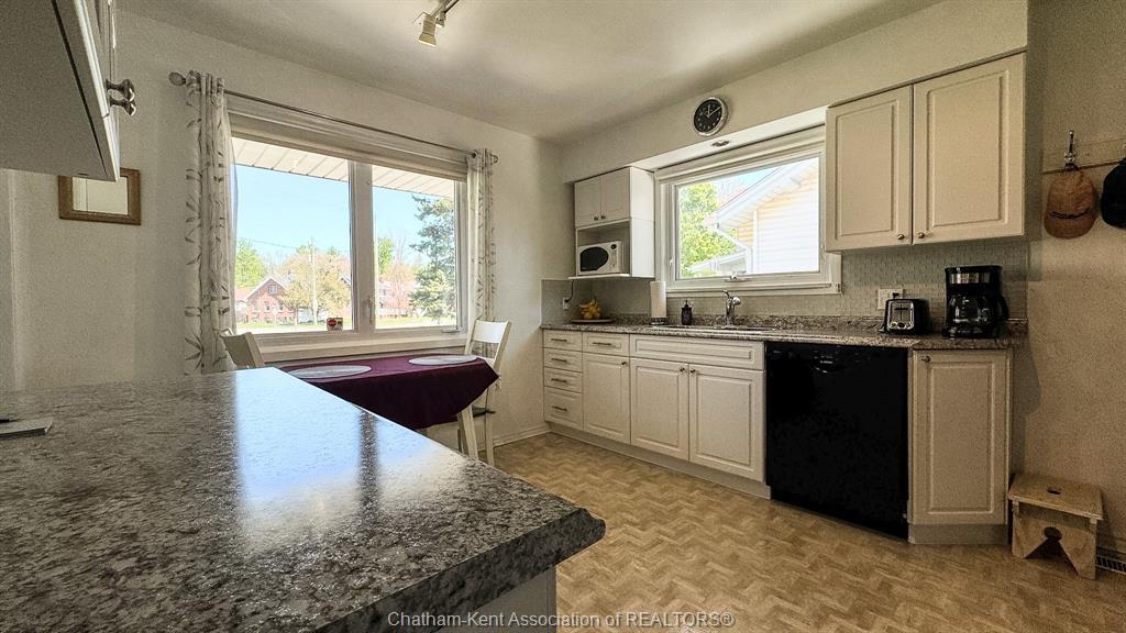 94 Stanley Avenue, Chatham, ON