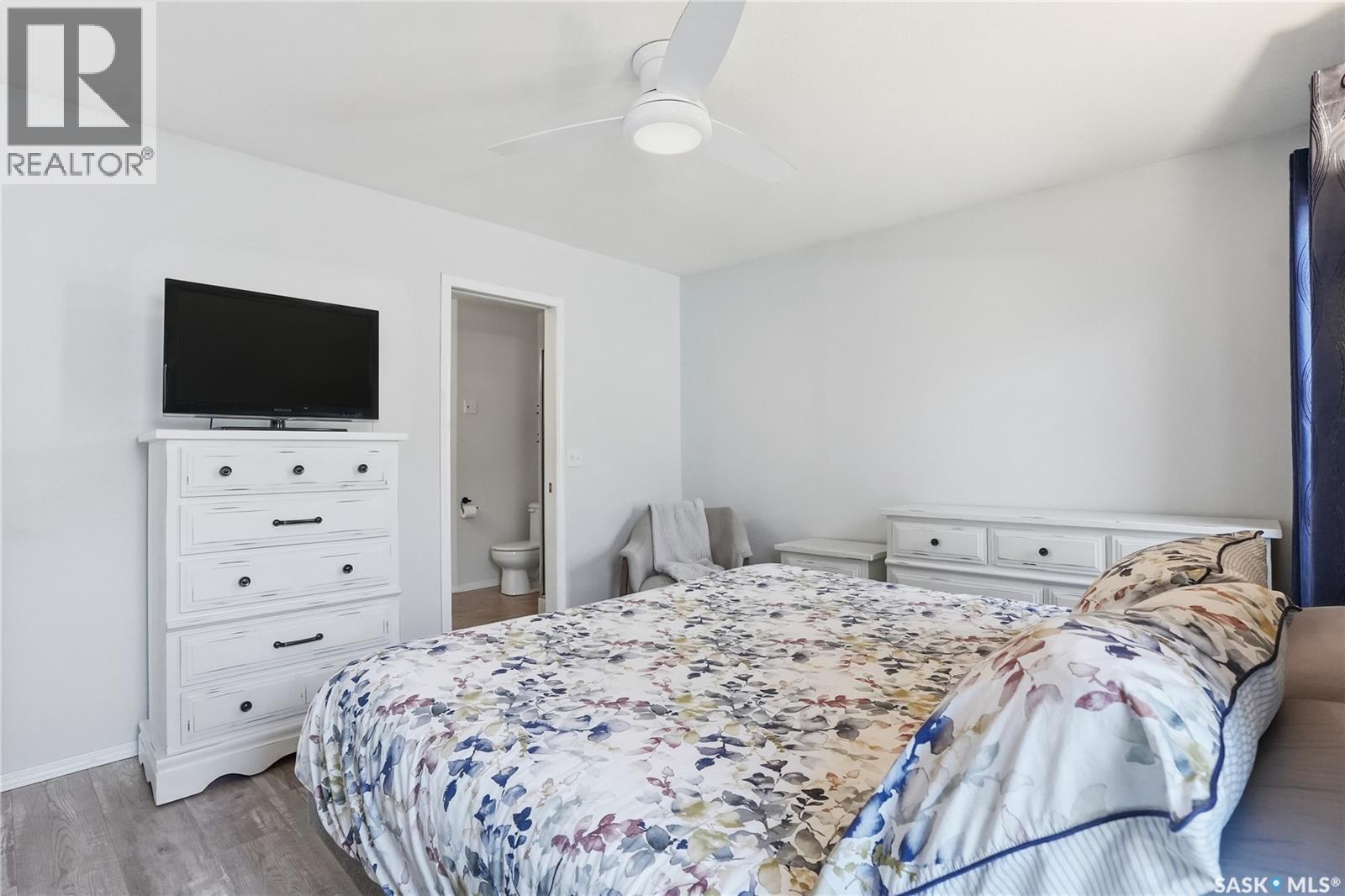 502 Lemay Crescent, Saskatoon, SK - Indoor Photo Showing Bedroom