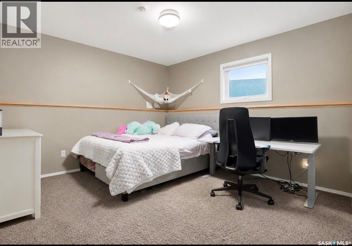 502 Lemay Crescent, Saskatoon, SK - Indoor Photo Showing Bedroom