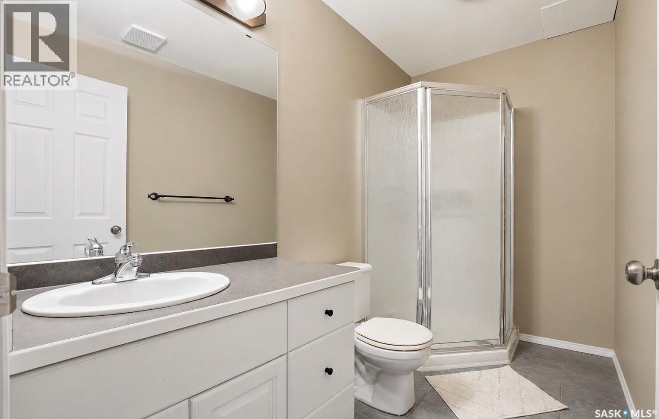 502 Lemay Crescent, Saskatoon, SK - Indoor Photo Showing Bathroom