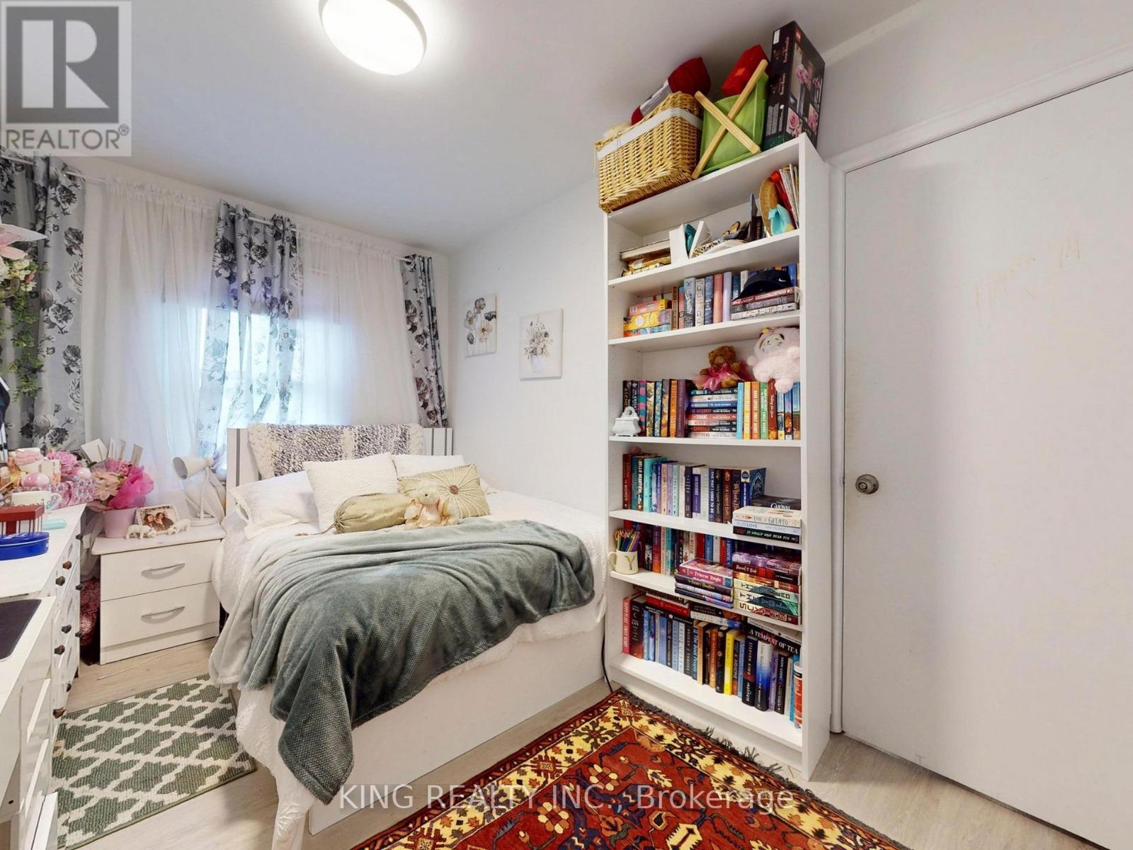 1156 Homewood Drive, Burlington, ON - Indoor Photo Showing Bedroom