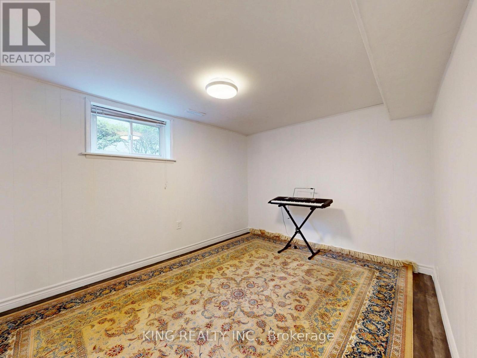 1156 Homewood Drive, Burlington, ON - Indoor Photo Showing Other Room