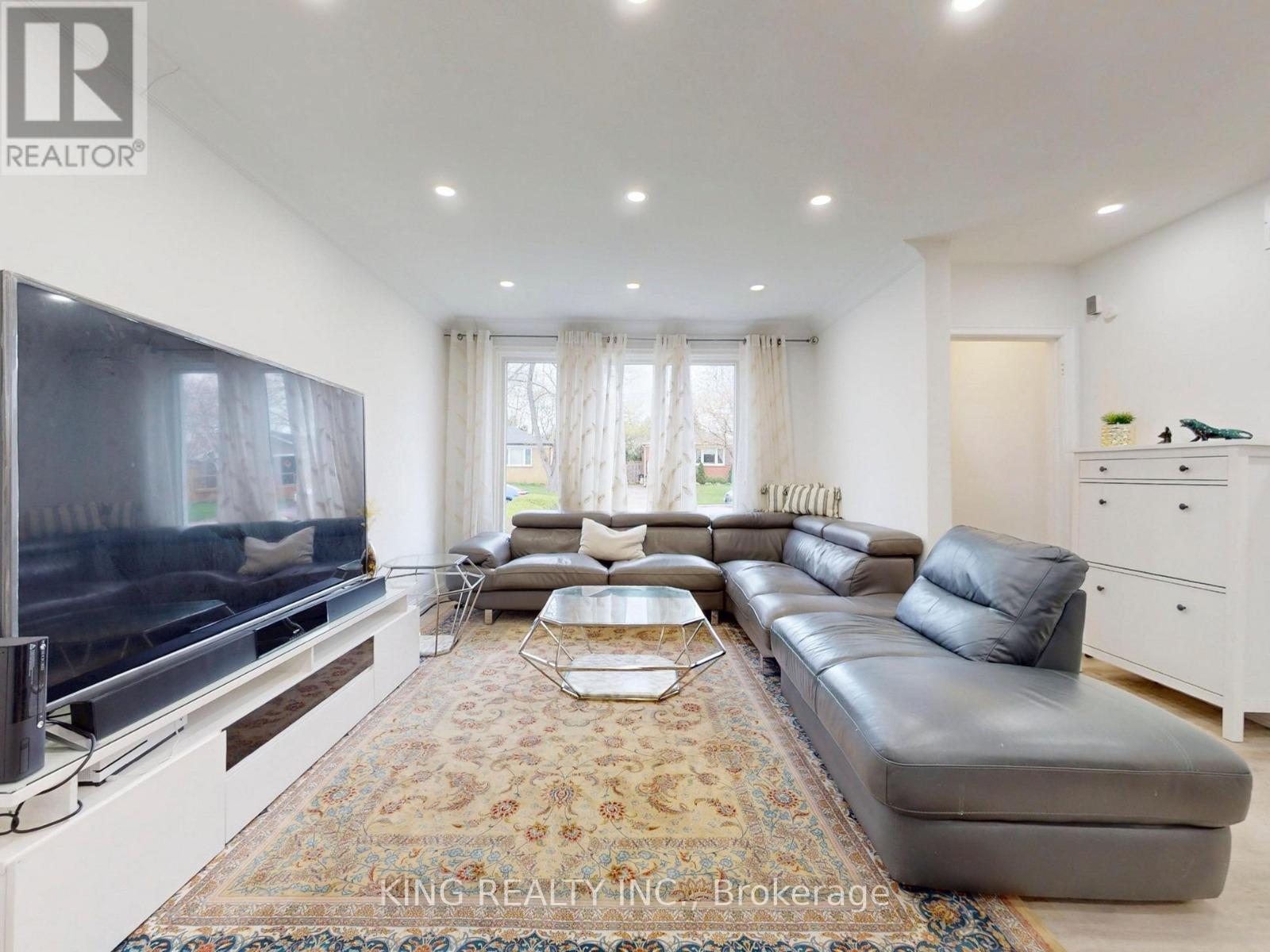 1156 Homewood Drive, Burlington, ON - Indoor Photo Showing Living Room