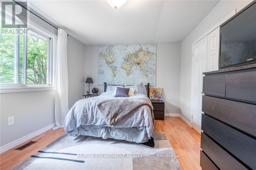 152 7Th Concession Road E, Hamilton, ON - Indoor Photo Showing Bedroom