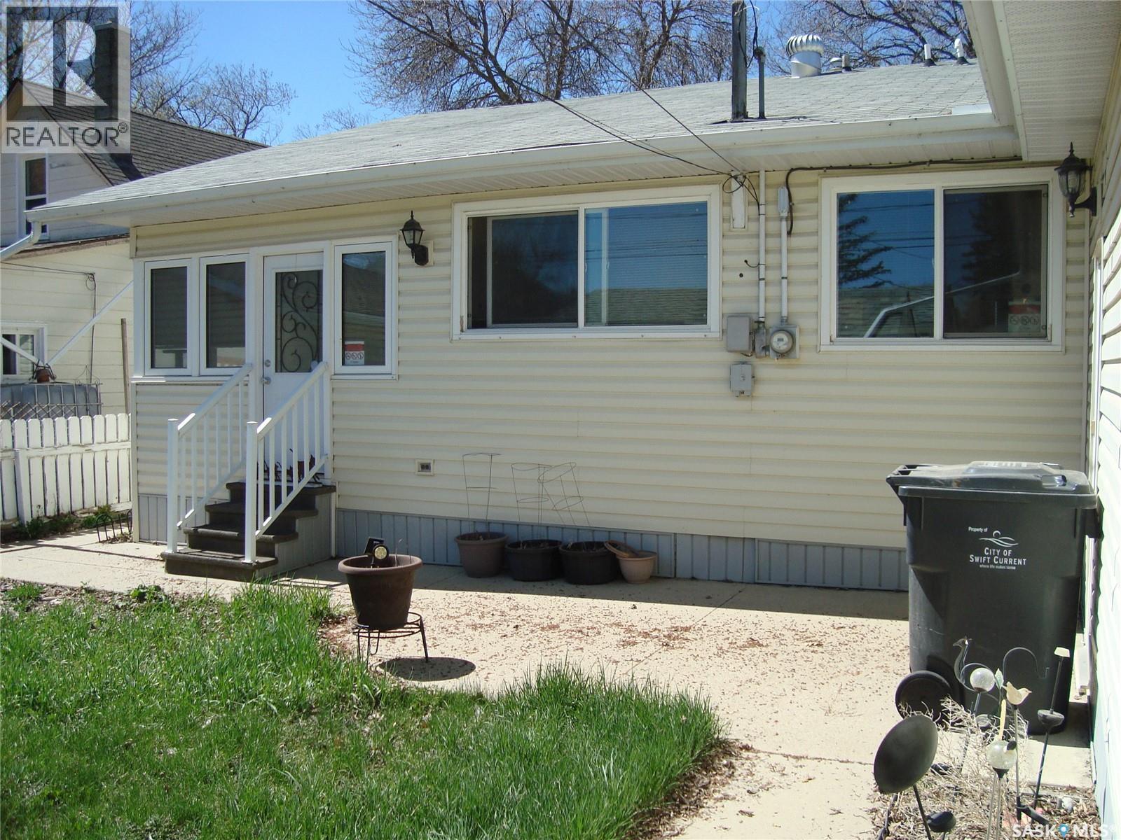 247 9Th Avenue Nw, Swift Current, SK - Outdoor