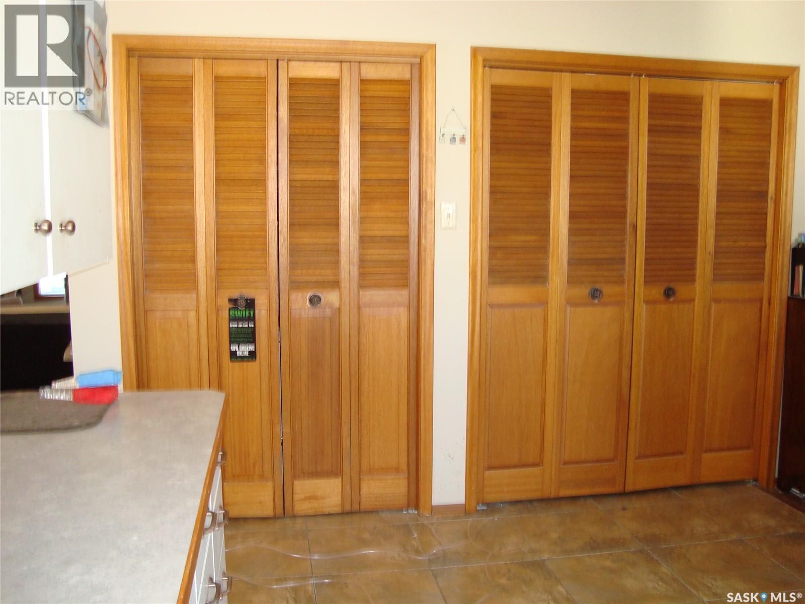 247 9Th Avenue Nw, Swift Current, SK - Indoor Photo Showing Other Room