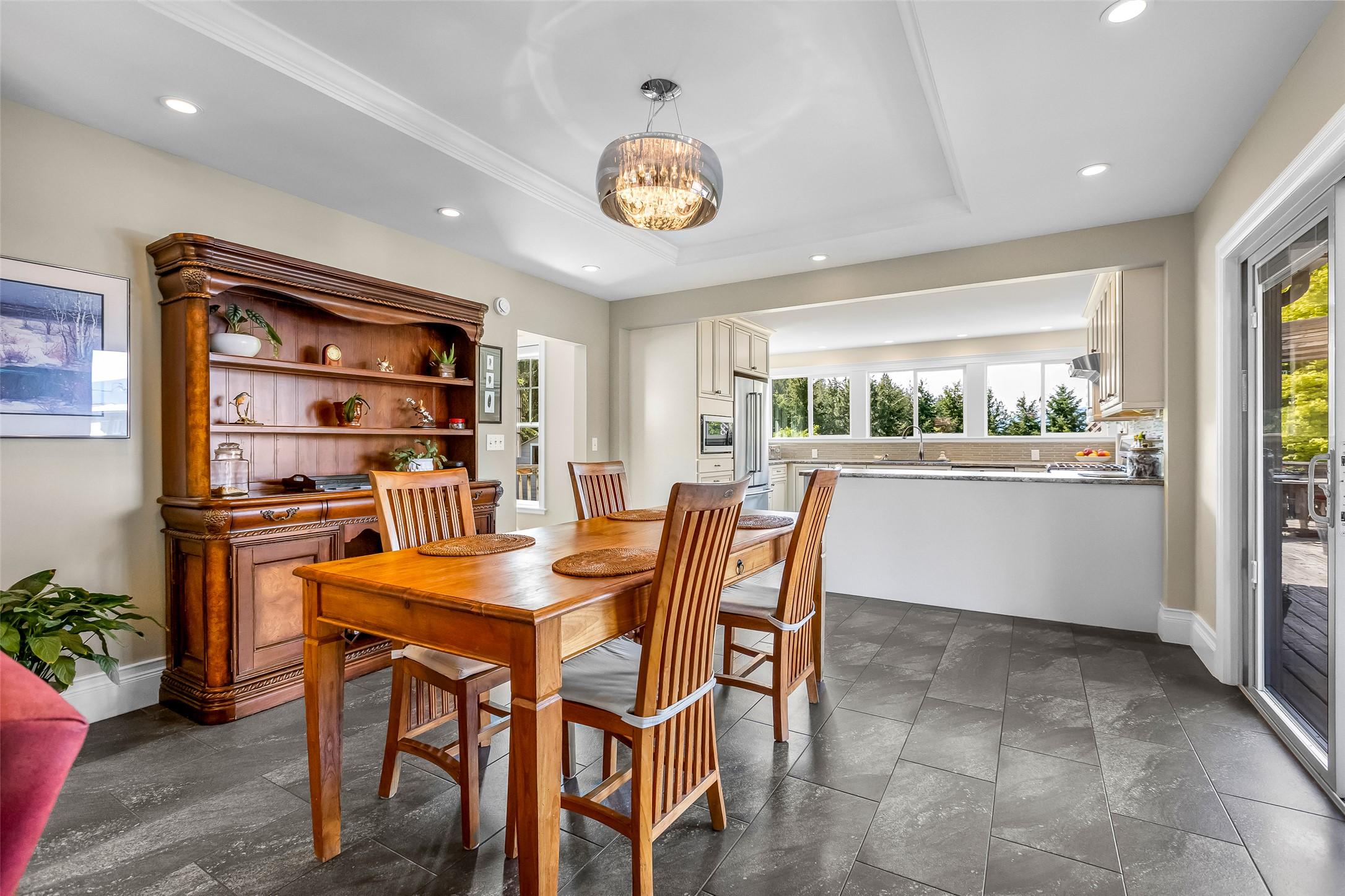 3609 Masuch Road, Creston, BC - Indoor Photo Showing Dining Room