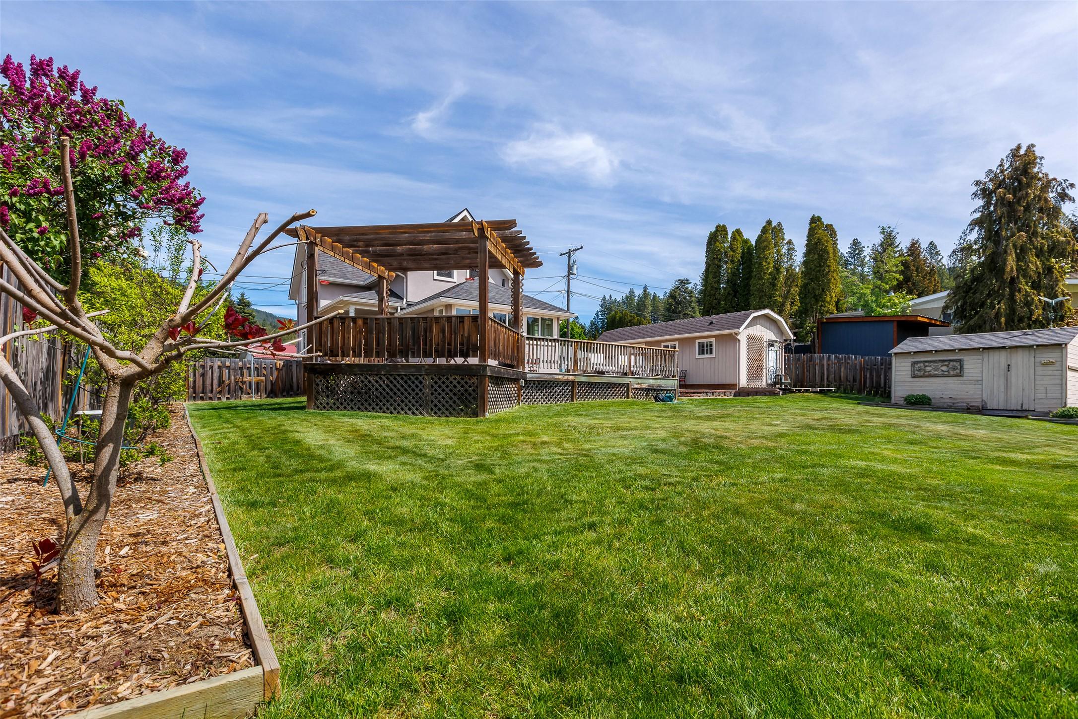3609 Masuch Road, Creston, BC - Outdoor With Deck Patio Veranda