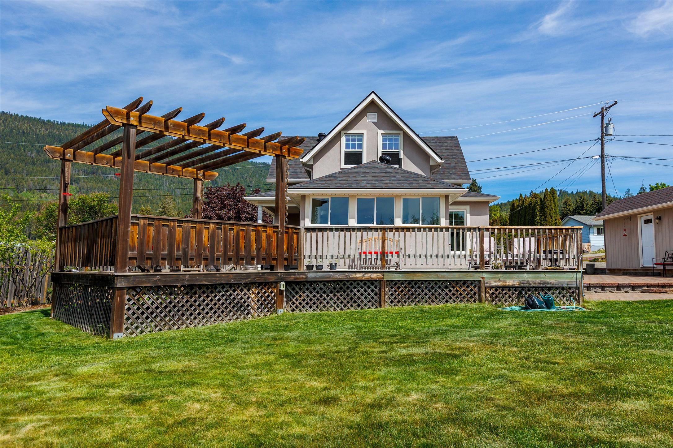 3609 Masuch Road, Creston, BC - Outdoor With Deck Patio Veranda