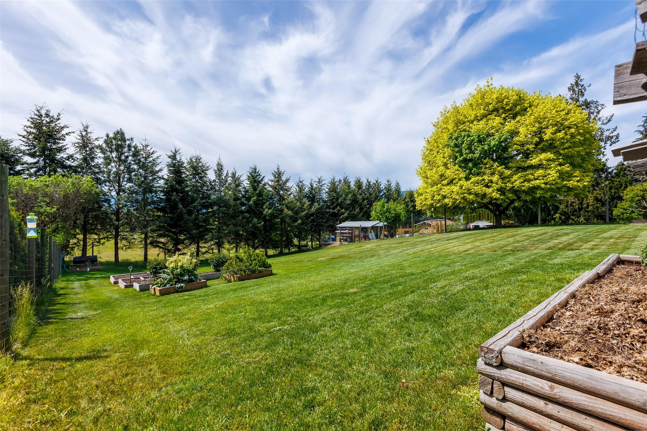 3609 Masuch Road, Creston, BC - Outdoor